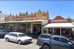 The Blue Cockatoo Bar