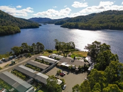 Tullah Lakeside Lodge