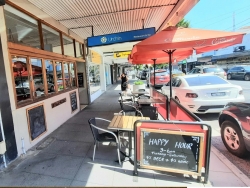Urchin Bar & Restaurant