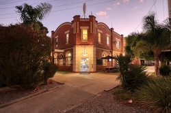 Victoria Hotel