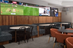 Zagames Caufield Club Hotel